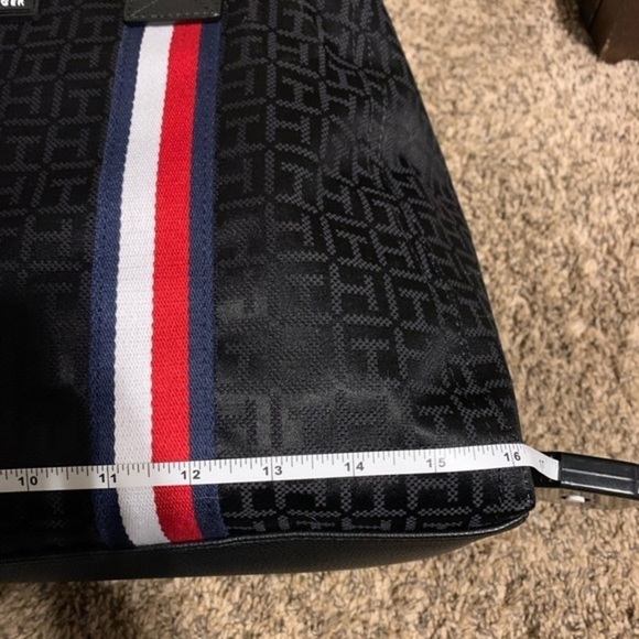 Black Tommy Hilfiger Weekend Bag - Picture 3 of 4